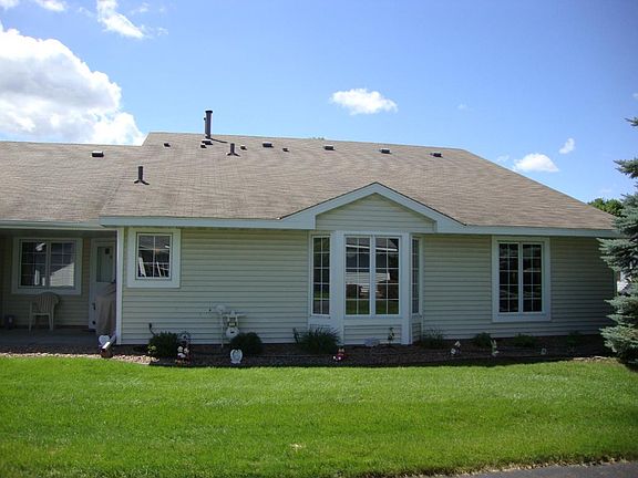 3rd image of 1243 Hilo Ave N