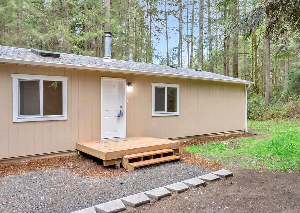 1st image of 3345 SE Cougar Ln