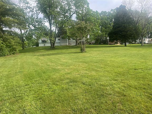 5th image of 26 Milanna Dr