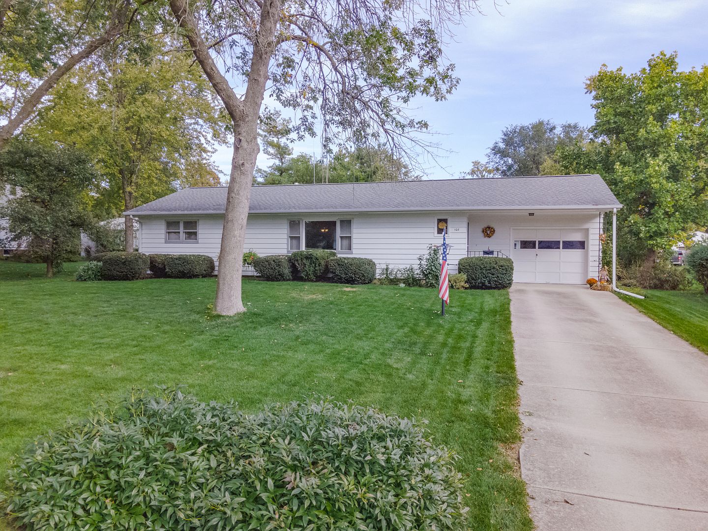 108 E 5th St, Gridley, IL 61744 Zillow