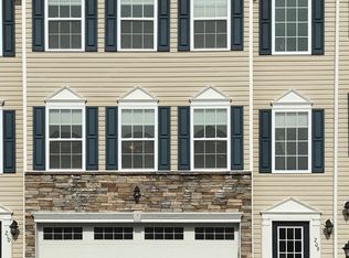 209 Grace Manor Dr, Coraopolis, PA 15108