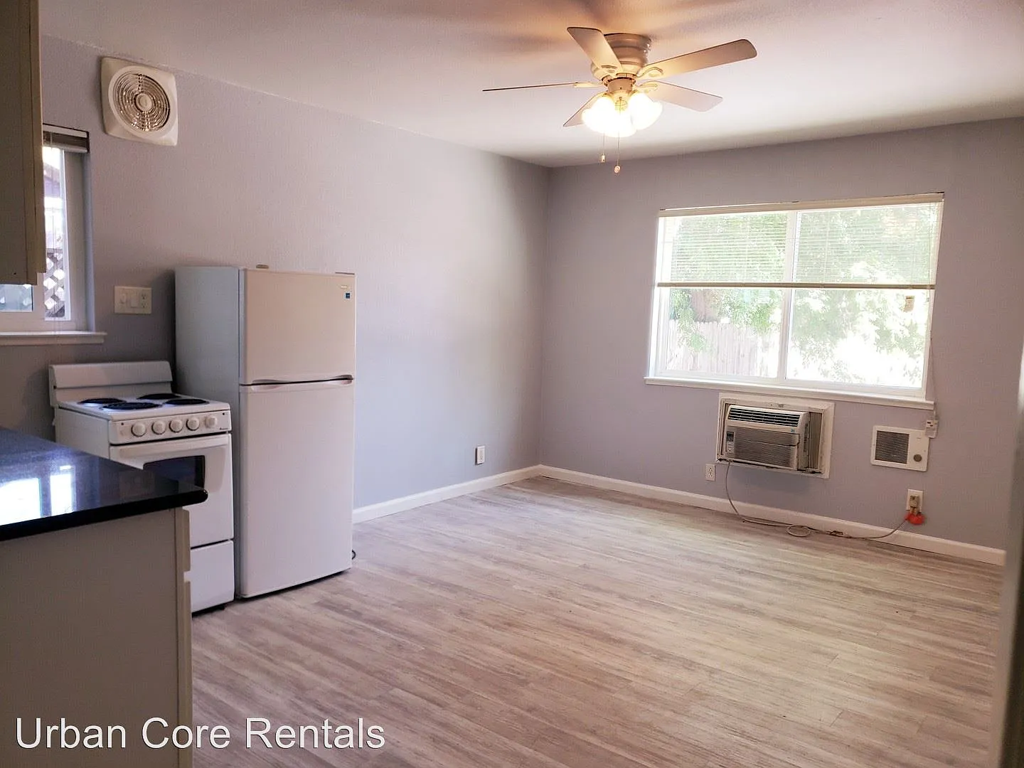2714 San Fernando Way APT 1 photo 1
