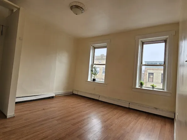 305 Martin Luther King Jr Drive image 1 of 4