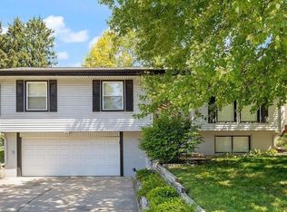 9374 Maplewood Blvd, Omaha, NE 68134