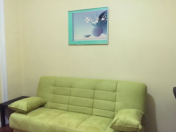 3rd image of 387 Woodbine St APT 2R