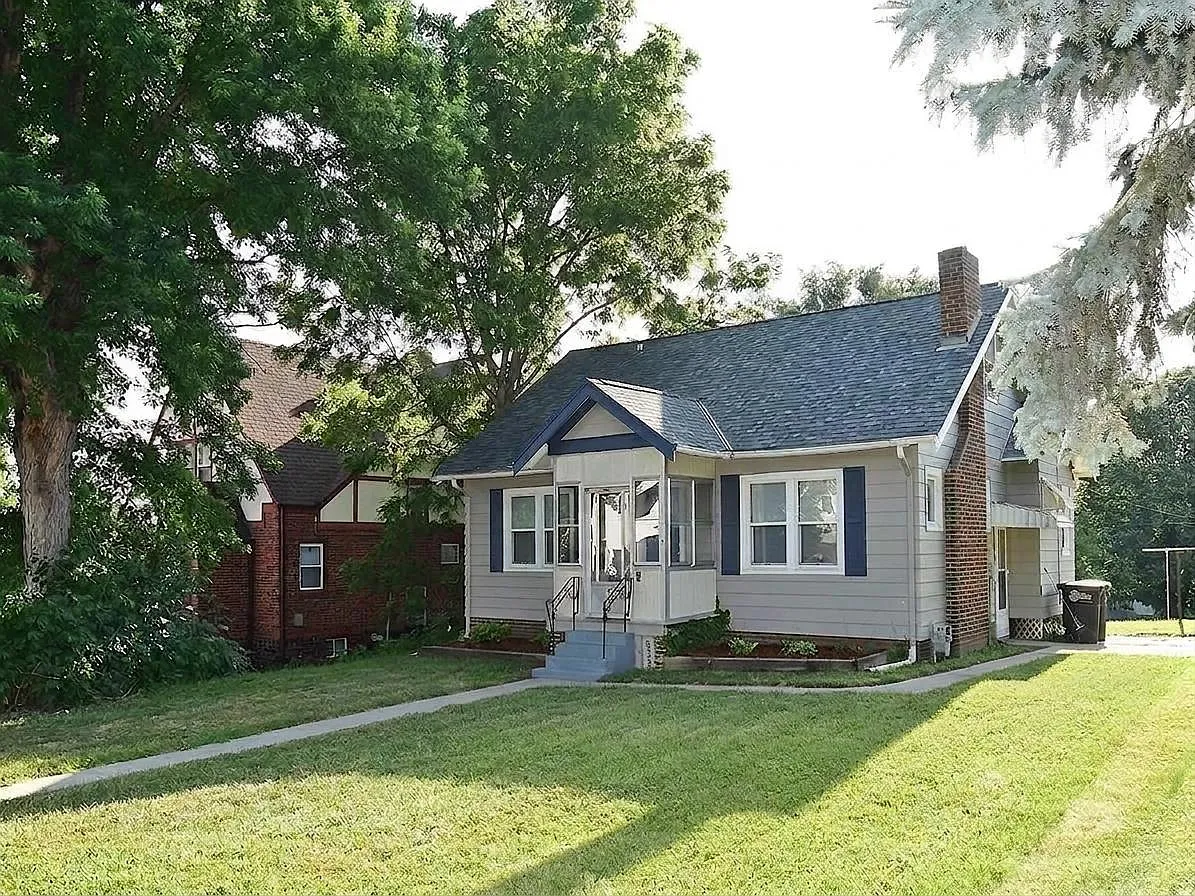 3 bed, 1400 sqft, $1,895 — Photo 3