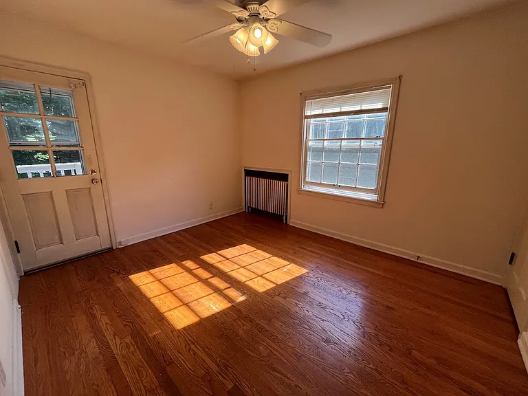 1406 Drake St — Photo 13