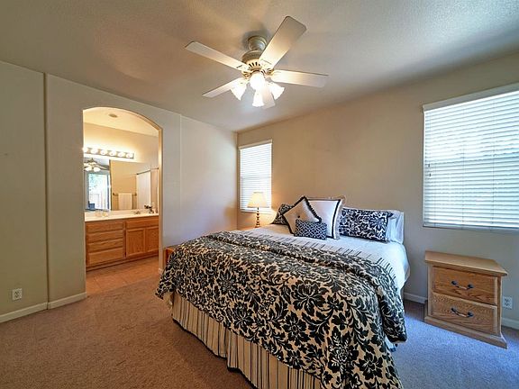 4th image of 2334 Canary Dr