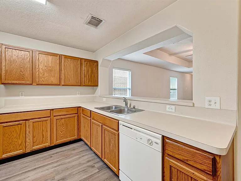 19119 Yaupon Ranch Dr — Photo 21