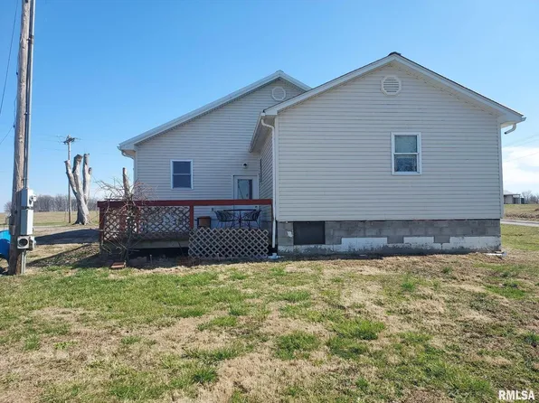 1906 N Ina Ln, Belle Rive, IL 62810