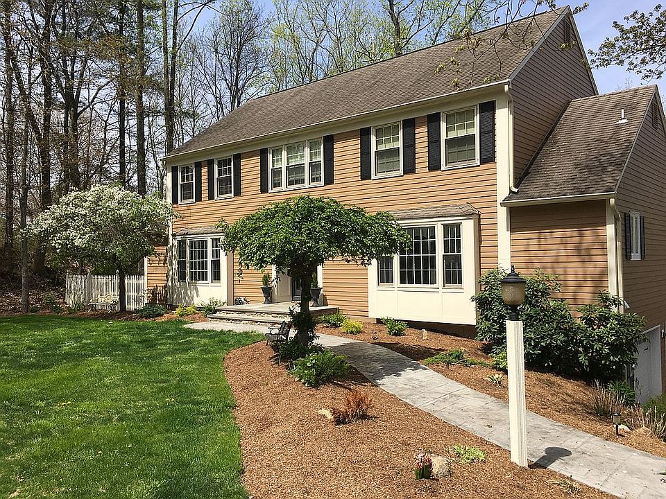 2nd image of 9 Beaver Brook Dr