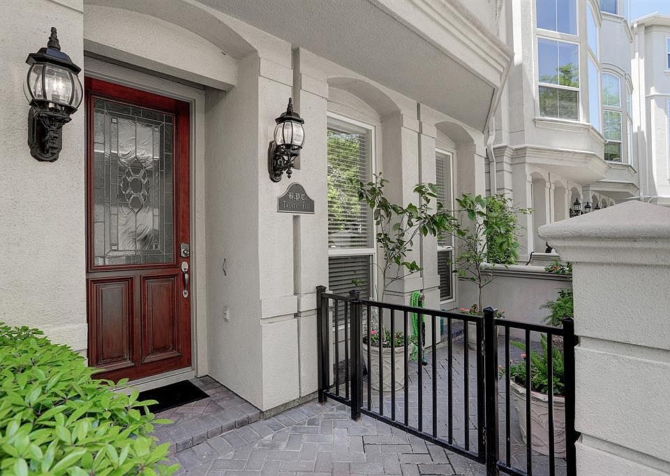 1st image of 1515 Hyde Park Blvd Unit 25