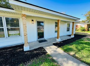 2702 Erwin Ave, Victoria, TX 77901