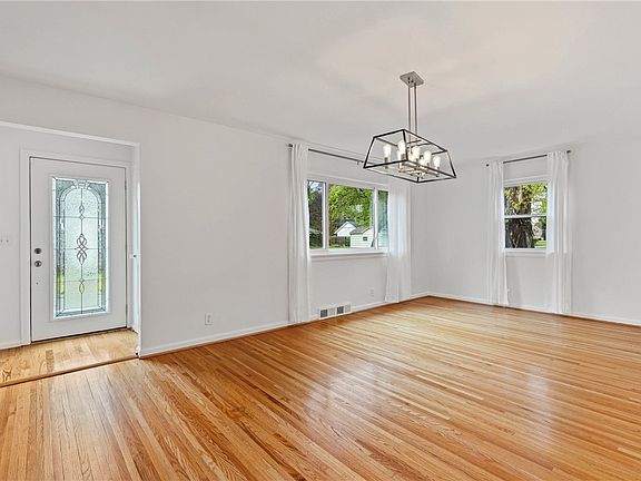 4th image of 54 Paxton Rd