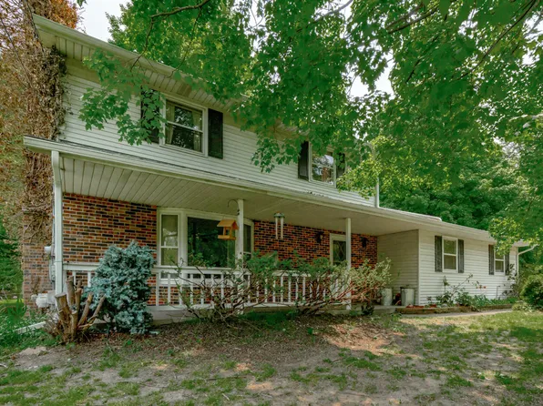 10818 N 12th St, Plainwell, MI 49080