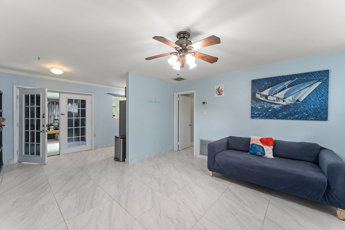 next background image