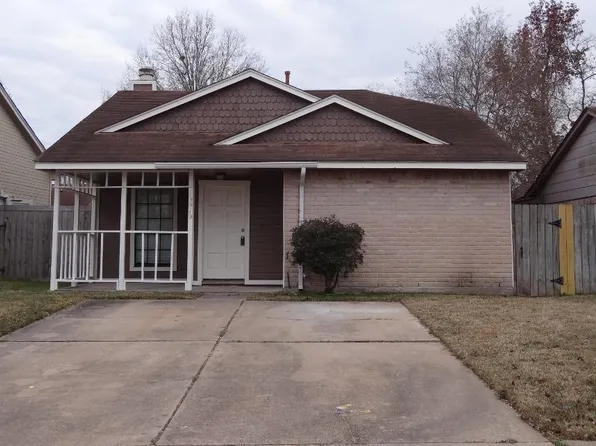 19919 Stoney Haven Dr, Cypress, TX 77433