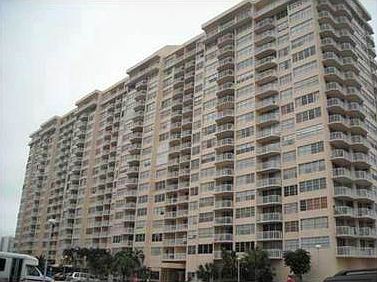 1st image of 18021 Biscayne Blvd #6032