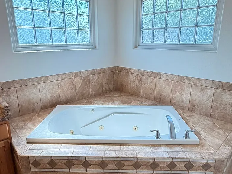 646 Cortney Way — Photo 20