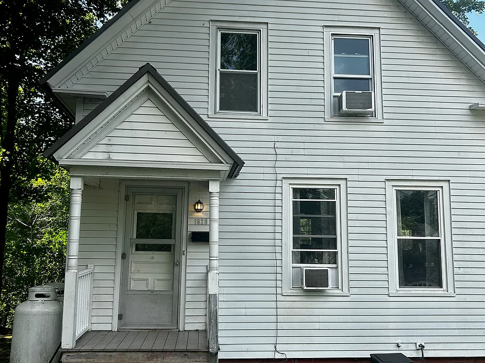 182 Grove St #B
