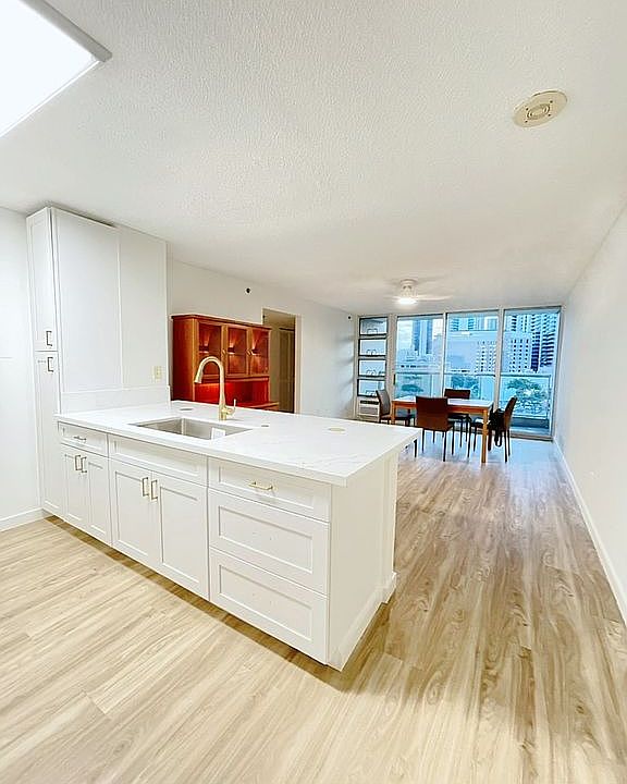 Fully renovated unit 