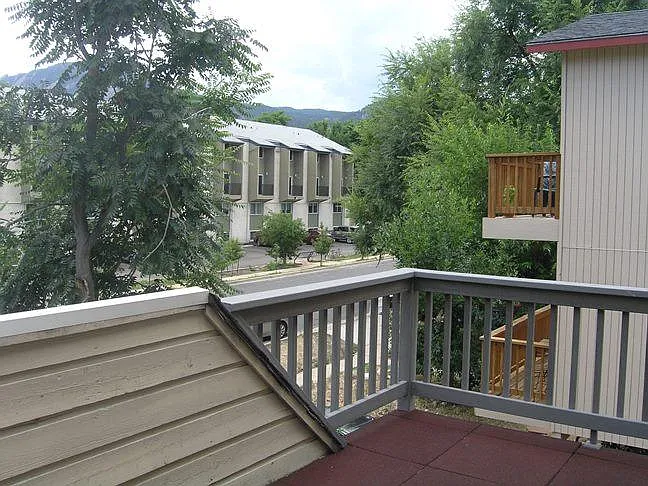 1945 Goss St #4 — Photo 7