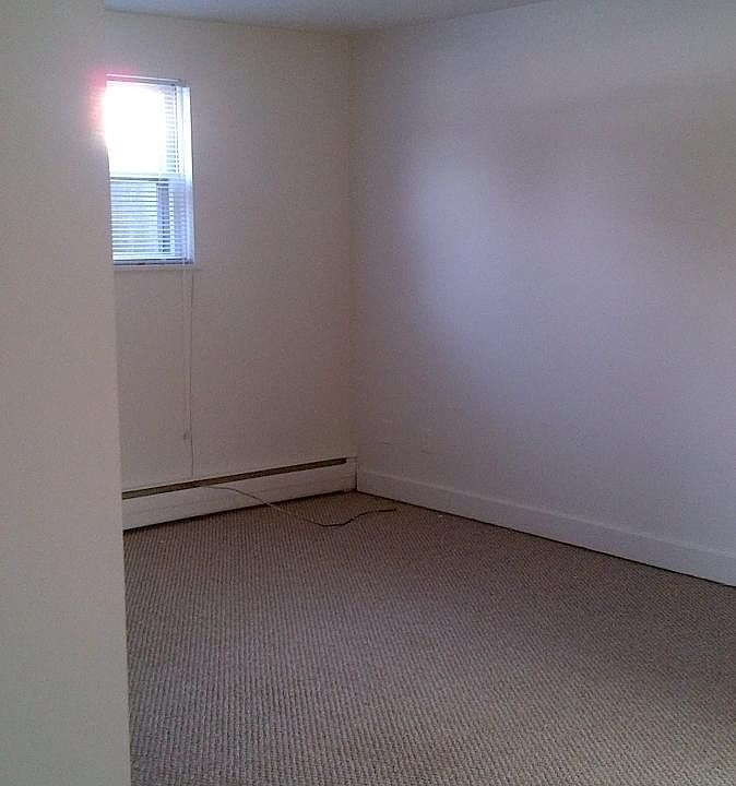 2nd image of 104 Espanola Ave APT 6