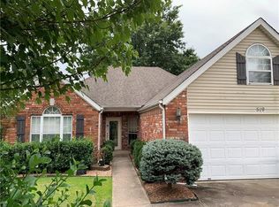 519 Clearwood Ave, Springdale, AR 72764