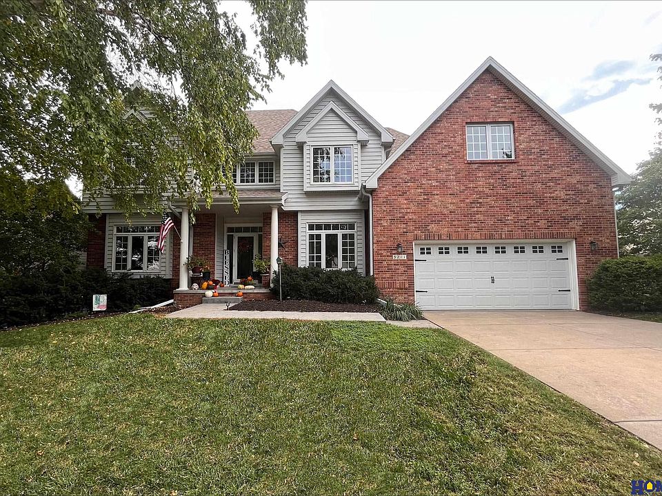 1st image of 3211 Laredo Dr