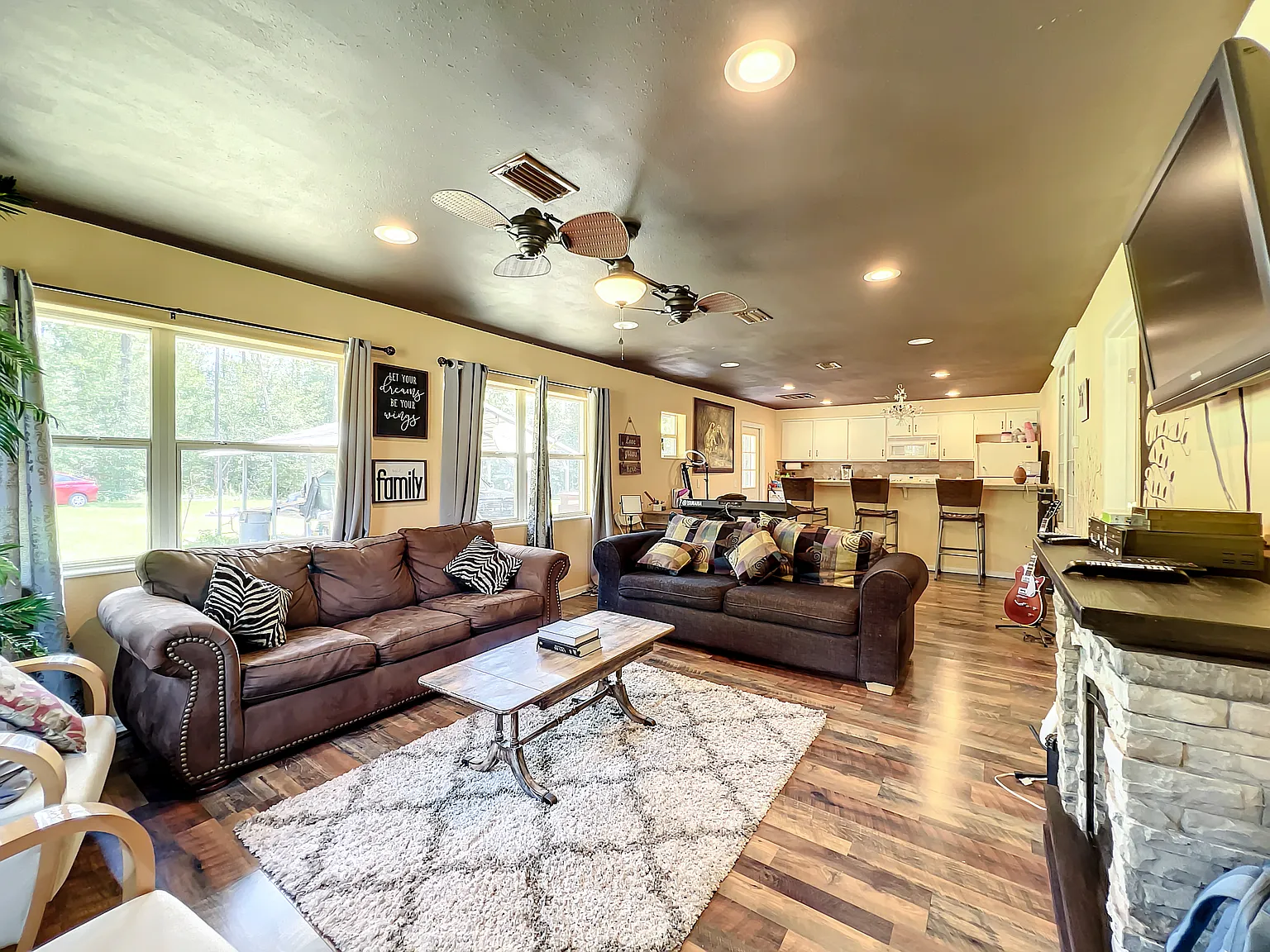 1 bed, 800 sqft, $1,500 — Photo 3