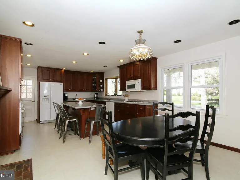 8947 Colesbury Pl — Photo 10