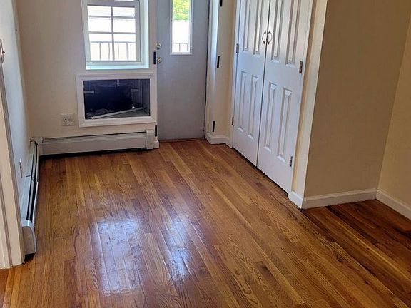 5th image of 2143 Norton Ave
