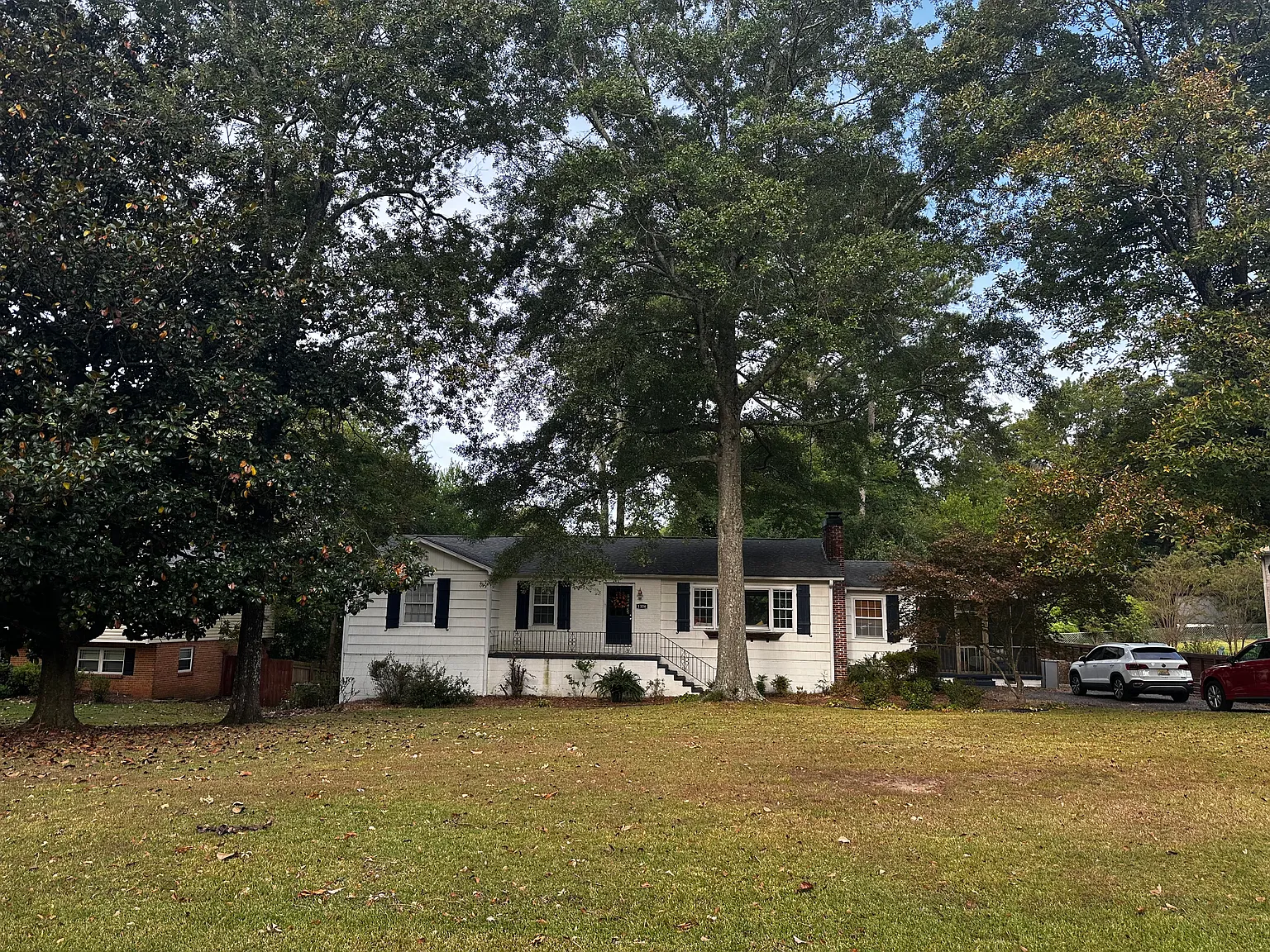 1334 Columbia Dr — Photo 3