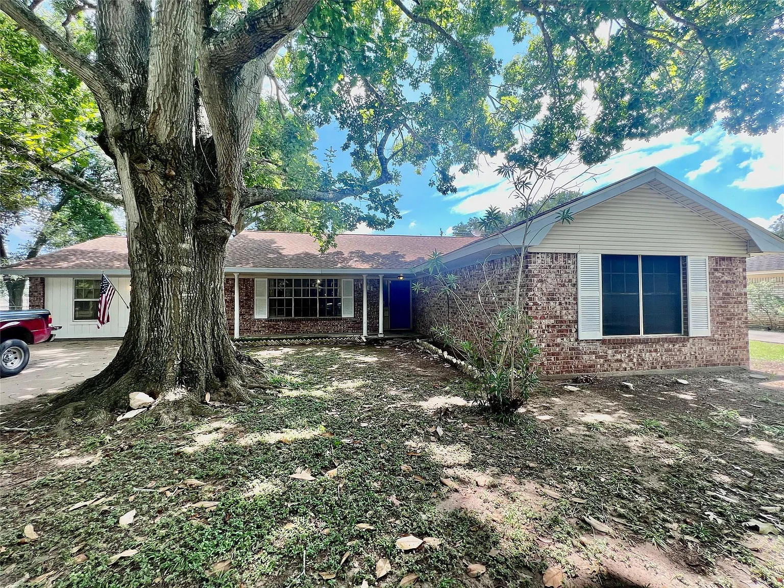 3 bed, 2.0 bath, 1840 sqft, $1,600 — Photo 2