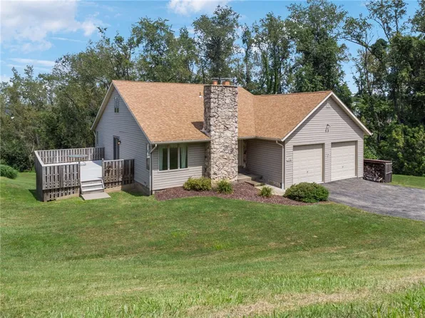 170 Piedmont St, North Huntingdon, PA 15642