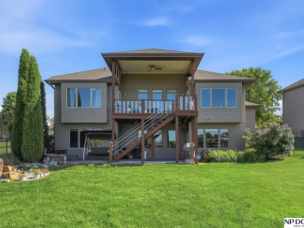 15339 Gilder Ave, Bennington, NE 68007