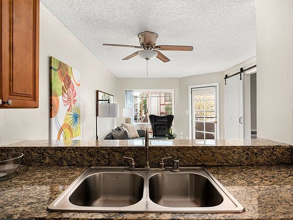 4th image of 11265 Morrison St #65-105