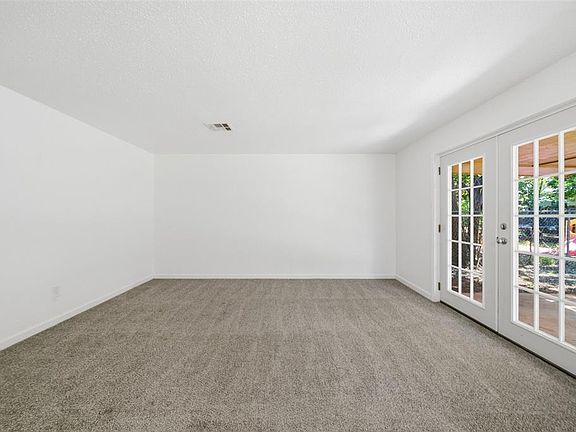 3rd image of 5421 S Huddleston Dr