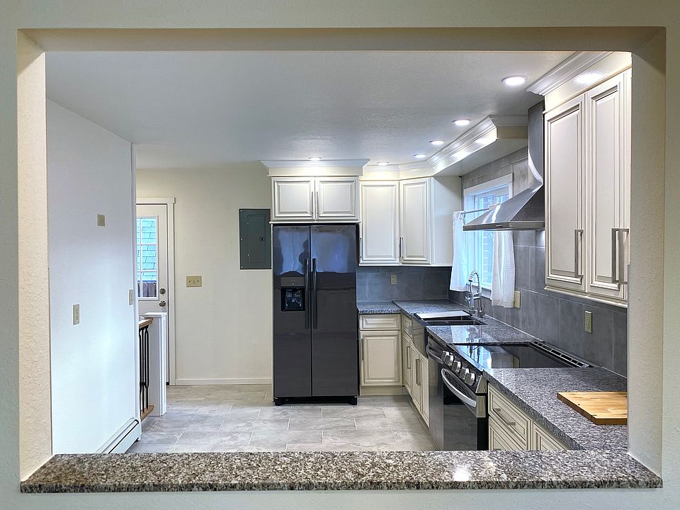 1st image of 2940 Illinois Ave #2942