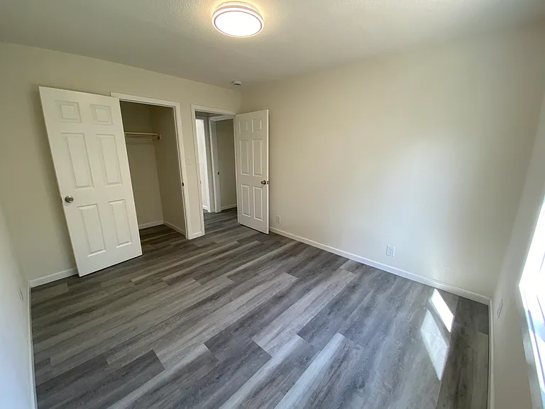 1124 Camellia Dr — Photo 8
