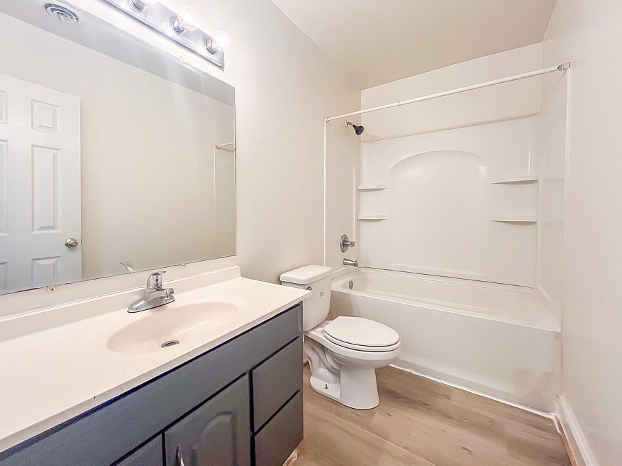 1st image of 302 Elm St