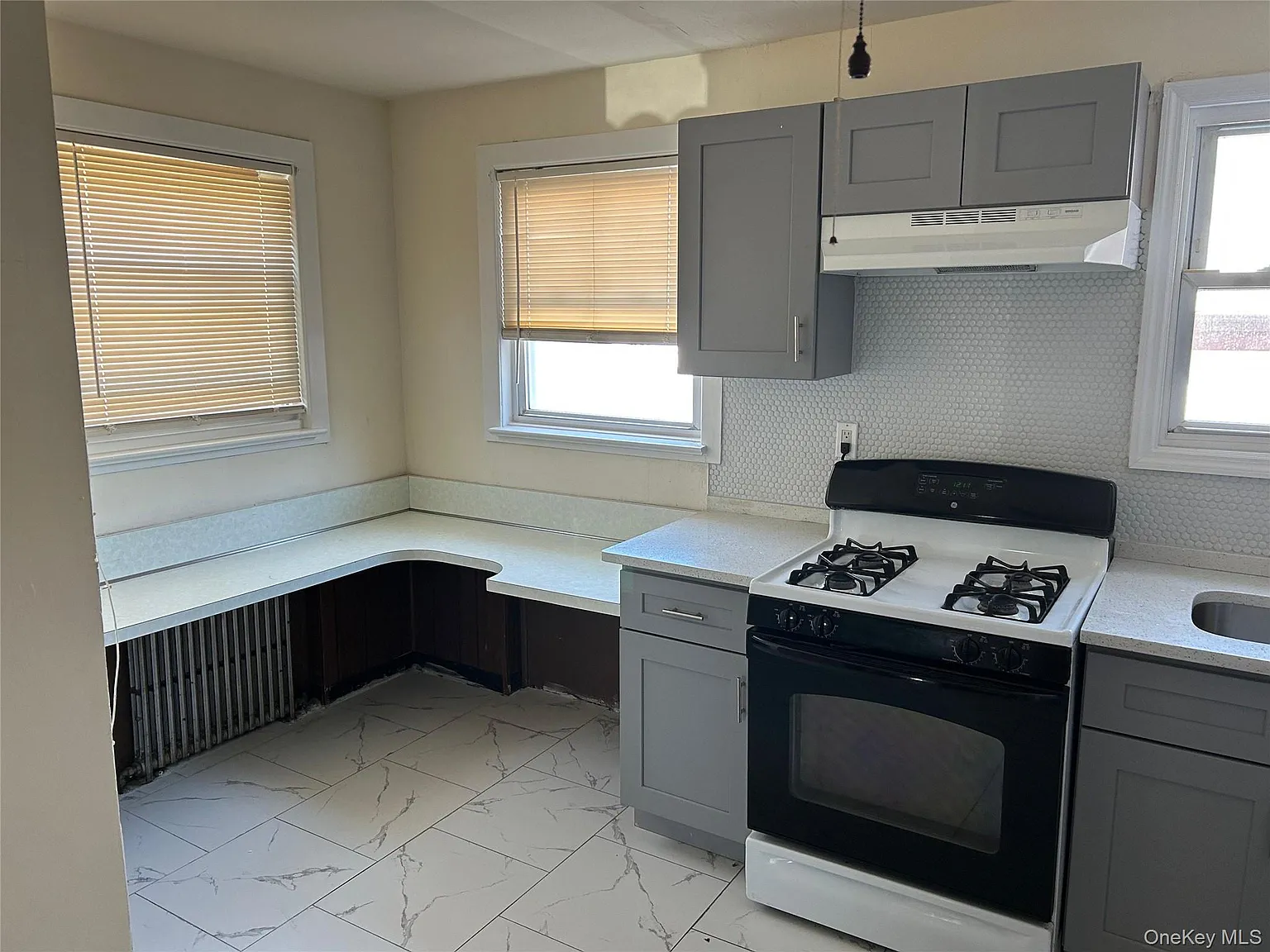3 bed, 2.5 bath, 900 sqft, $4,995 — Photo 4