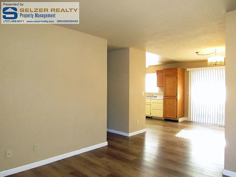 11 Olga Pl — Photo 3