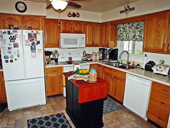 4th image of 1136 Barone Dr