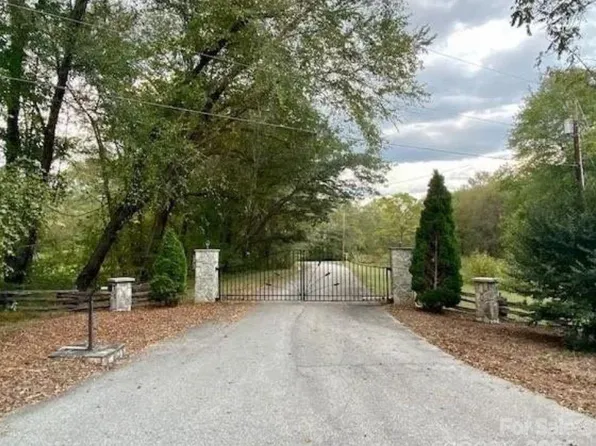 36 Everett Dr, Nebo, NC 28761
