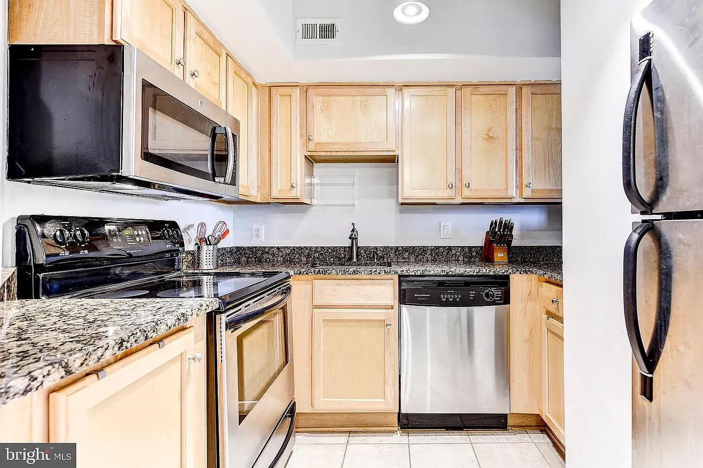 1 bed, 687 sqft, $2,595 — Photo 4