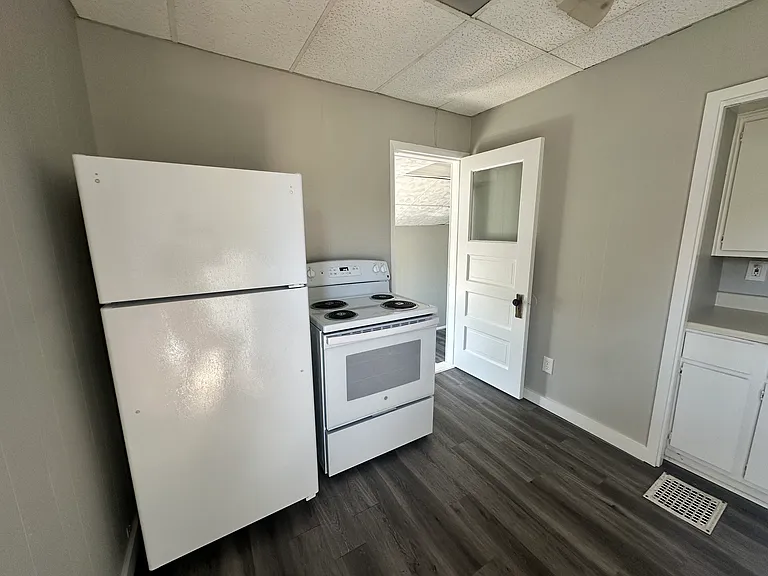 485 Front St #2 — Photo 1