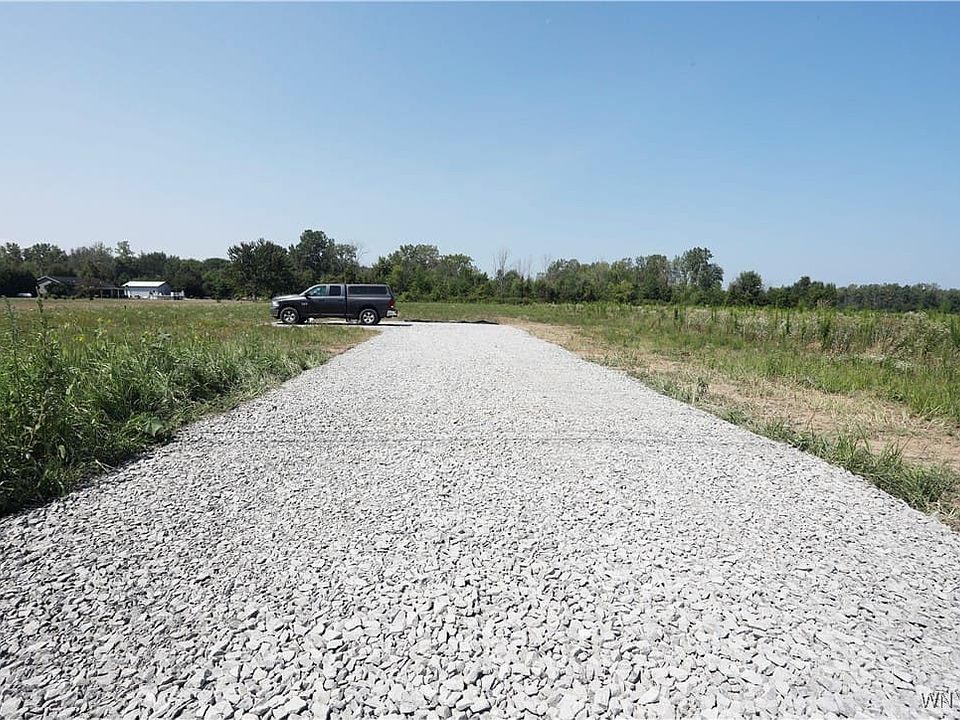 South entrance from 425 new stone driveway