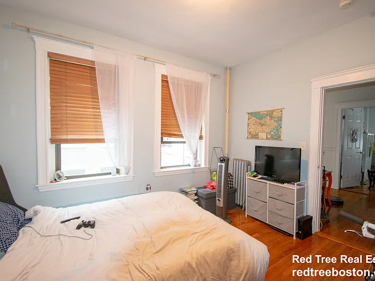 1564 Commonwealth Ave — Photo 7