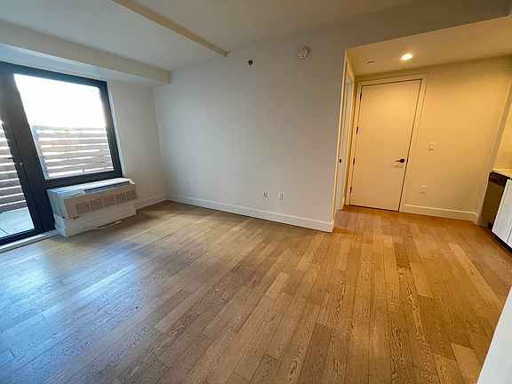 5th image of 635 4th Ave #202